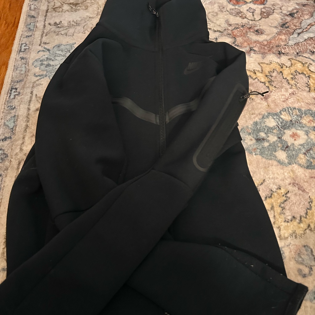 Nike Black Hooded Nike Tech Nike Black Hooded Nike Tech